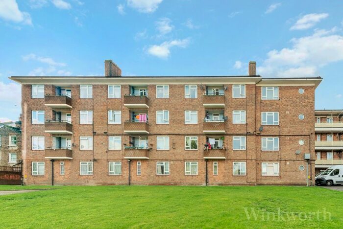 Studio To Rent In Shardeloes Road, London, SE14