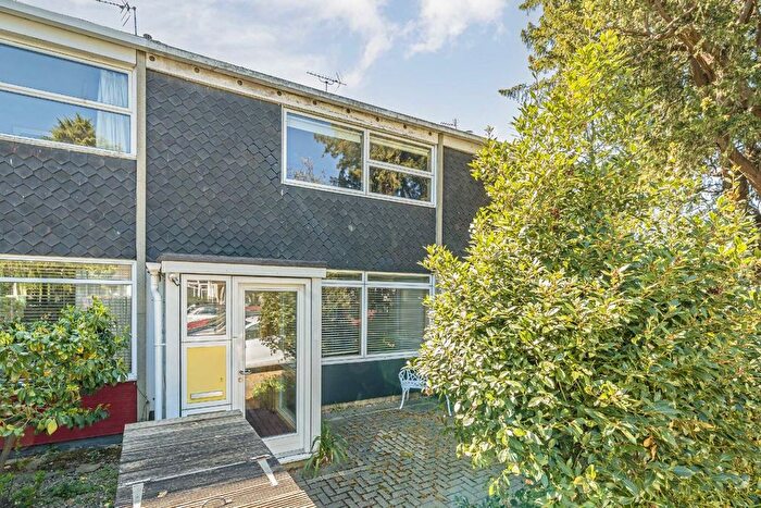 3 Bedroom Terraced House For Sale In The Cedars, Teddington, TW11