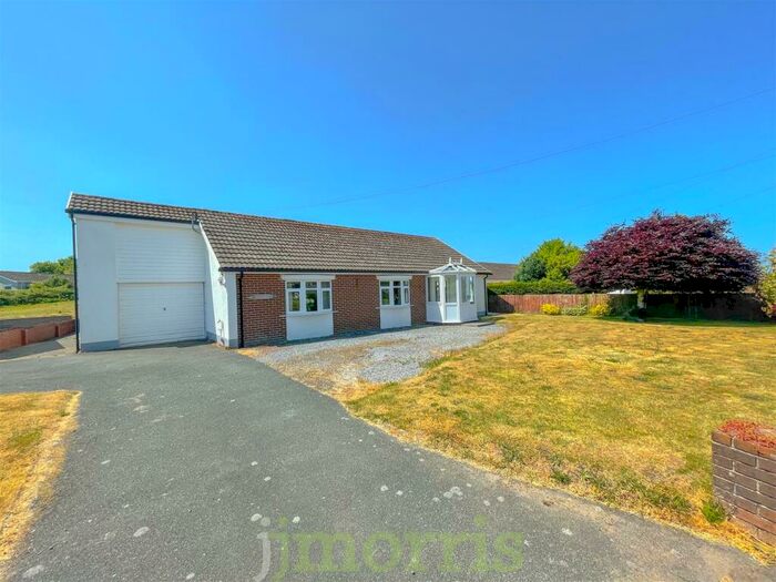 2 Bedroom Detached Bungalow For Sale In Feidr Tywod, Penparc, Cardigan, SA43