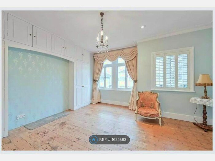 2 Bedroom Terraced House To Rent In Tamworth Park, Mitcham, CR4