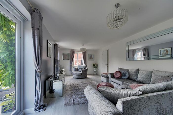 4 Bedroom Detached House For Sale In Mallard Place, Sandbach, CW11