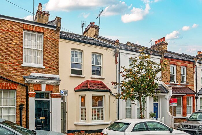 1 Bedroom Flat For Sale In Mascotte Road, Putney, London, SW15