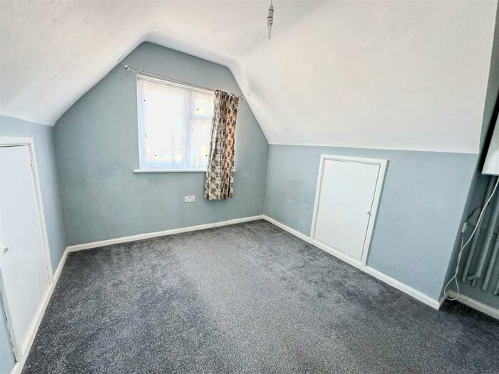 3 Bedroom Chalet For Sale In St. Christophers Way, Jaywick, Village, CO15
