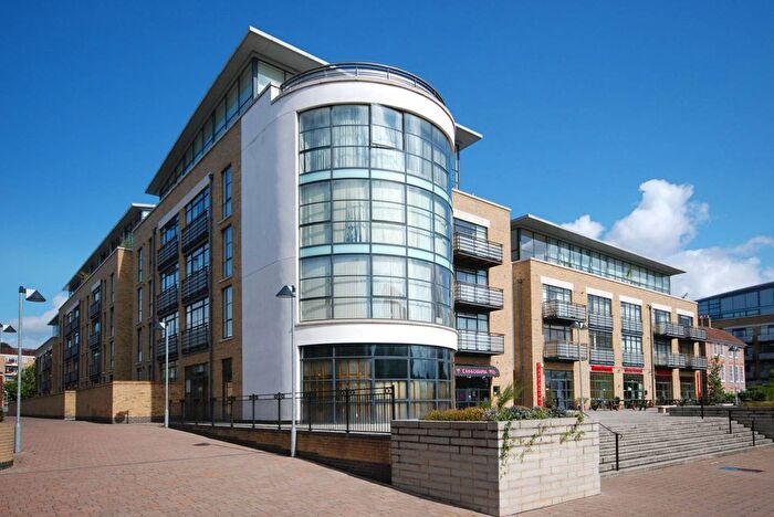 2 Bedroom Flat For Sale In Ferry Quays, Brentford, TW8