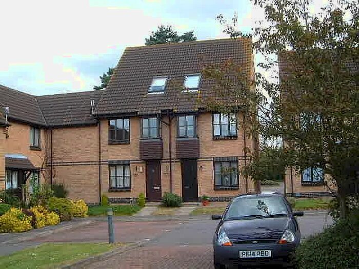 1 Bedroom Maisonette To Rent In Weybrook Drive, Burpham, Guildford, GU4