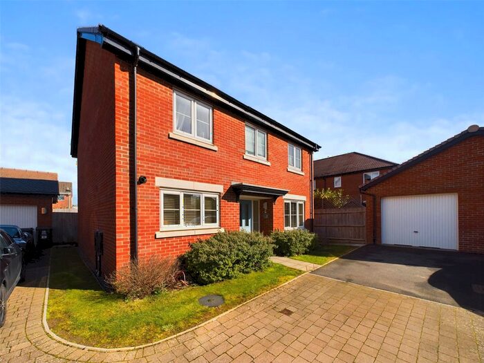 4 Bedroom Detached House For Sale In Lawnspool Drive, Kempsey, Worcester, Worcestershire, WR5