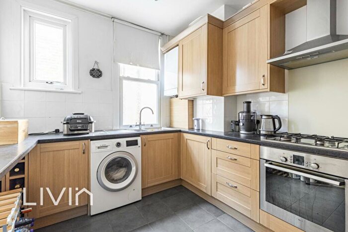 1 Bedroom Flat For Sale In Beulah Lodge, South Norwood Hill, SE25