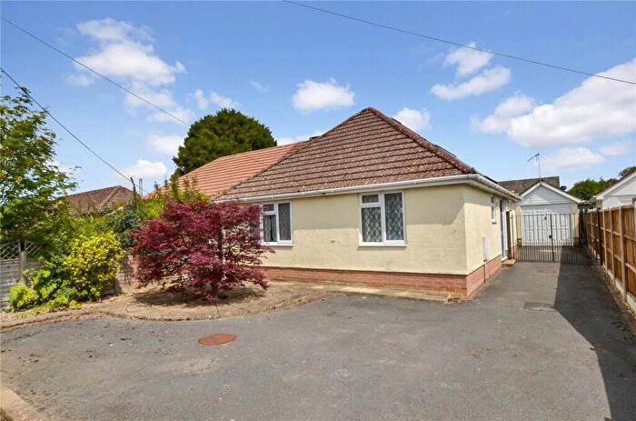 3 Bedroom Bungalow For Sale In Oakhurst Road, West Moors, Ferndown, Dorset, BH22