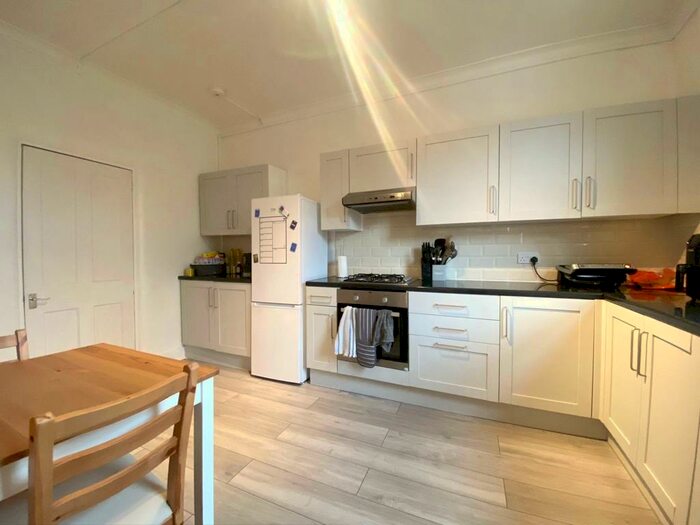 3 Bedroom Maisonette To Rent In Mackenzie Road, Beckenham, Kent, BR3