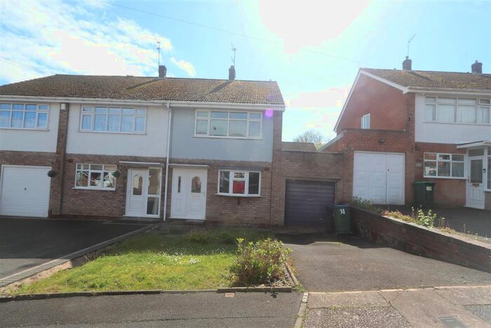3 Bedroom Semi-Detached House To Rent In Mountford Close, Rowley Regis, B65