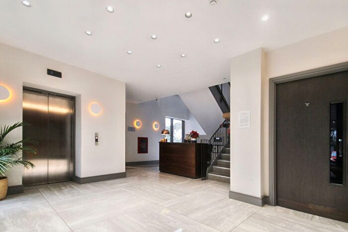 2 Bedroom Flat To Rent In Nixey Close, Elvian House Nixey Close, SL1