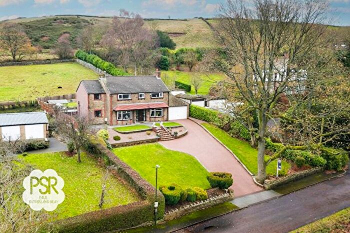 4 Bedroom Detached House For Sale In Woodbourne Road, New Mills, SK22