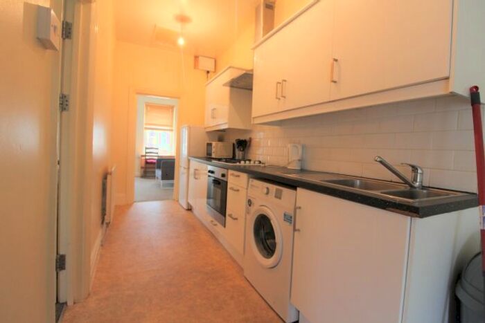 3 Bedroom Flat To Rent In Whitchurch Road, Heath, Cardiff CF14