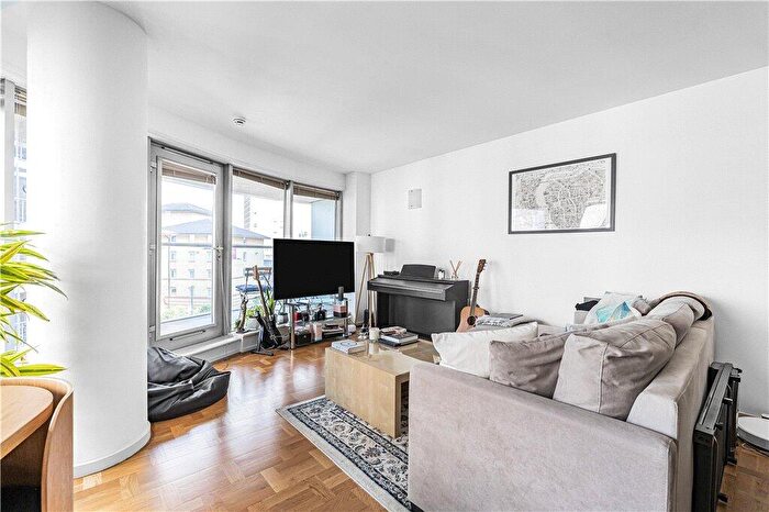 1 Bedroom Apartment To Rent In Biscayne Avenue, London, E14