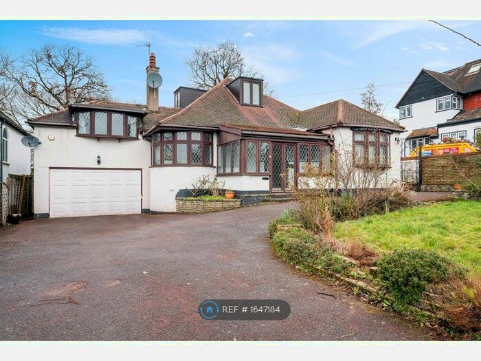 3 Bedroom Detached House To Rent In Barnfield Wood Road, Beckenham, BR3