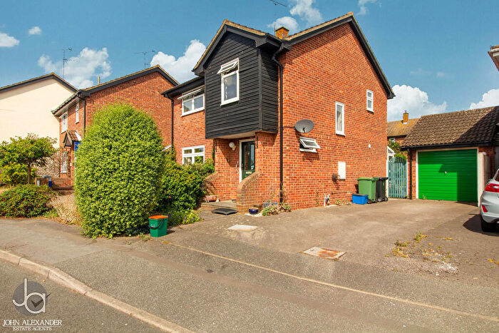 3 Bedroom Link Detached House For Sale In Seagers, Great Totham, CM9