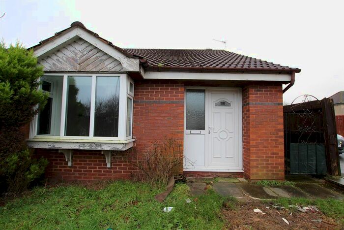 2 Bedroom Semi-Detached Bungalow To Rent In Charteris Road, Bradford, BD8