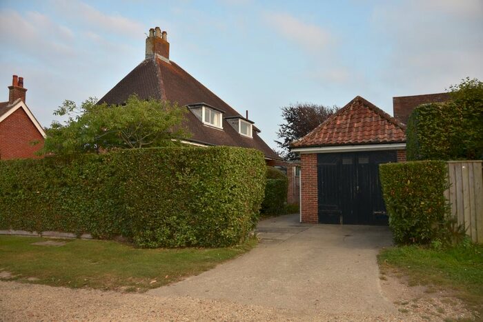 4 Bedroom Detached House To Rent In New Road, Keyhaven, Lymington, Hampshire, SO41
