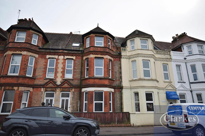 5 Bedroom Flat To Rent In Holdenhurst Road, Holdenhurst Road, Bournemouth, BH8
