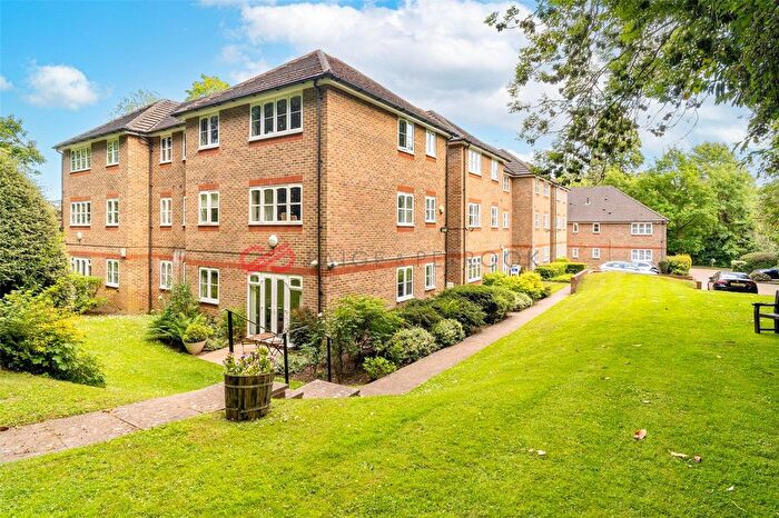 2 Bedroom Flat To Rent In Skillen Lodge, Uxbridge Road, Pinner, Middlesex, HA5