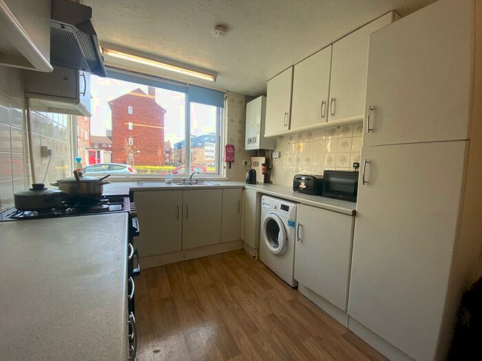 5 Bedroom House To Rent In St. Pauls Road, Southsea, PO5