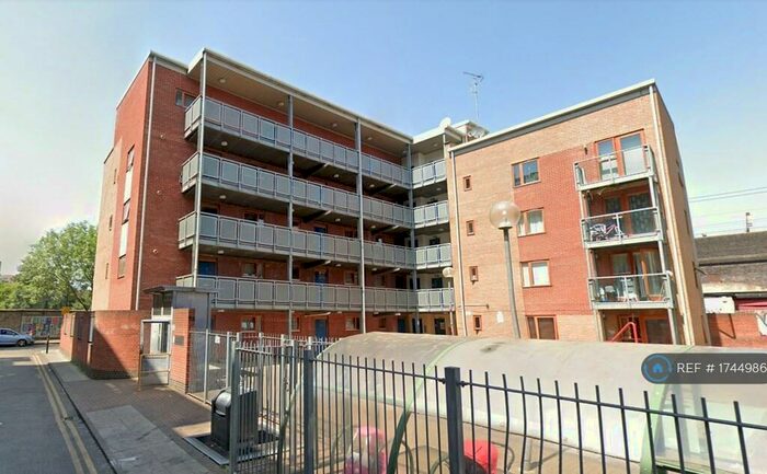 3 Bedroom Flat To Rent In Barnsley Street, London, E1