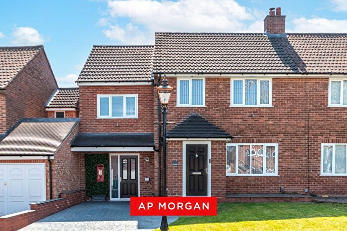 4 Bedroom Semi Detached House For Sale In Wirral Road, Birmingham, West Midlands, B31