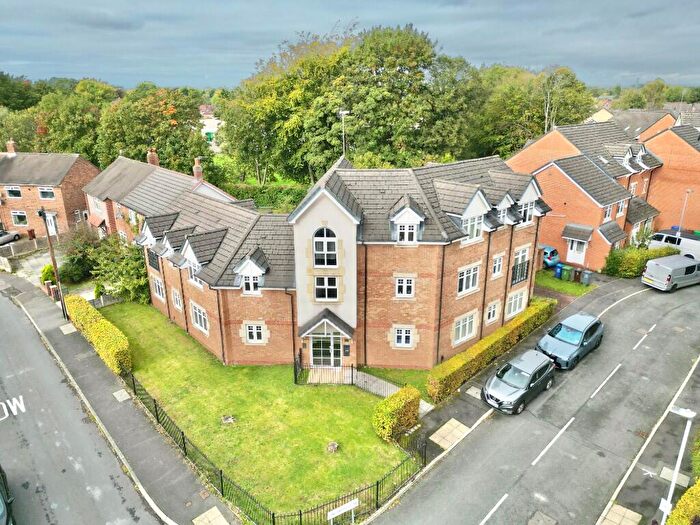 2 Bedroom Apartment For Sale In Cinnamon Close, Manchester, Northenden, Greater Manchester, M22