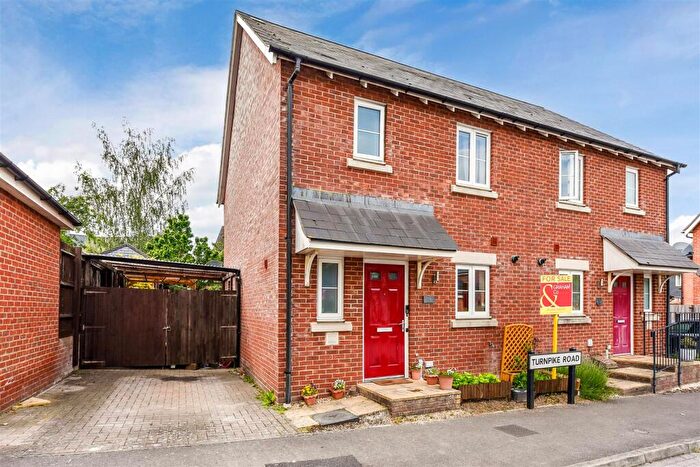 3 Bedroom House For Sale In Turnpike Road, Andover, SP11