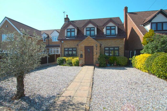 2 Bedroom Detached House To Rent In Central Avenue, Billericay, CM12