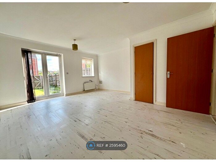 3 Bedroom Terraced House To Rent In Kelham Drive, Nottingham, NG5