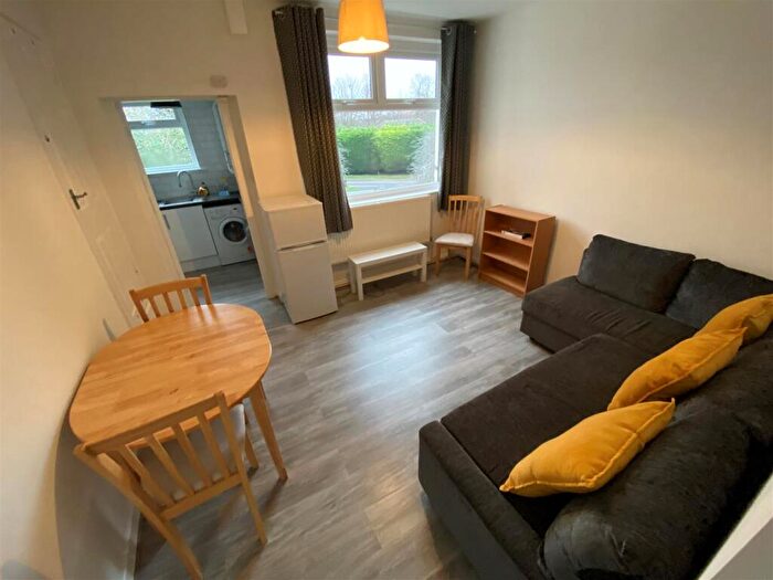 1 Bedroom Apartment To Rent In Wellmead Close, Cheetwood, Manchester, M8