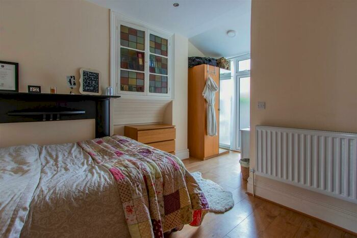 1 Bedroom Private Hall To Rent In Colum Road, Cathays, CF10