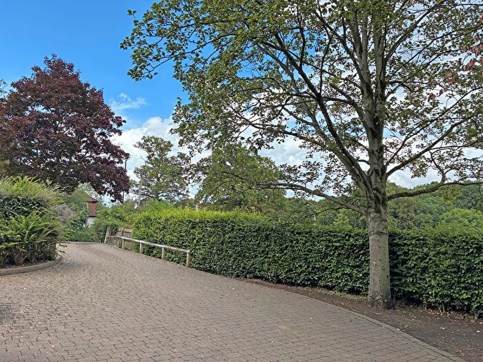 2 Bedroom Flat To Rent In Hornbeam Park Avenue, Harrogate, HG2