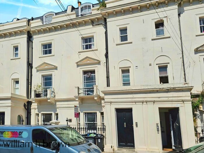 2 Bedroom Flat To Rent In Orwell Road, Harwich, CO12