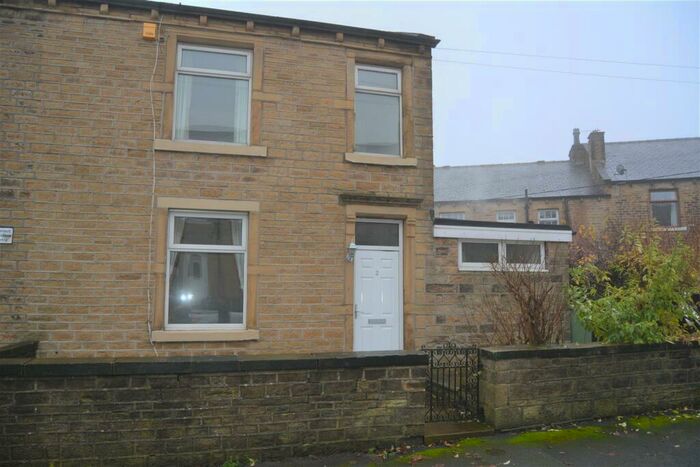 2 Bedroom End Of Terrace House To Rent In King Street, Lindley, Huddersfield, HD3