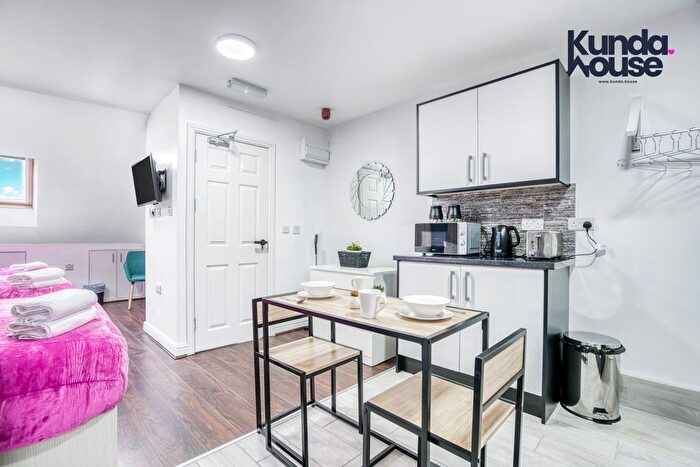 Studio To Rent In Pershore Road, Birmingham, B30