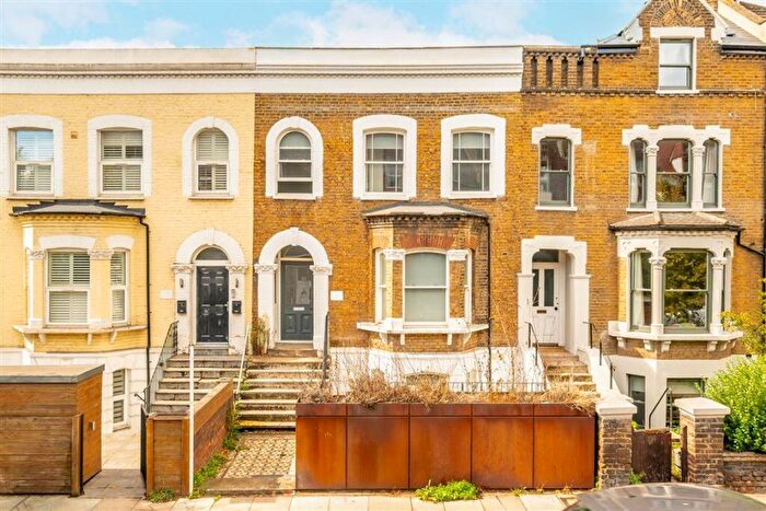 3 Bedroom Flat For Sale In Brockley Road, Brockley, SE4
