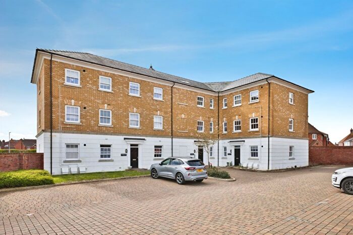 3 Bedroom Flat For Sale In Shepherd Court, Yeovil, BA21