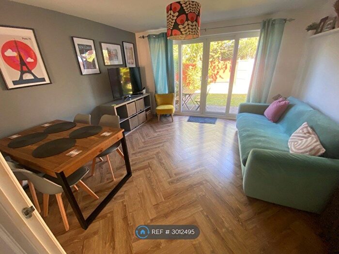 2 Bedroom Semi-detached House To Rent In Bartley Wilson Way, Cardiff, CF11