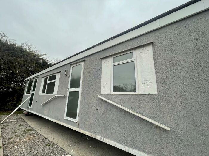 2 Bedroom Lodge To Rent In Colchester Road, Great Bentley, Colchester, CO7