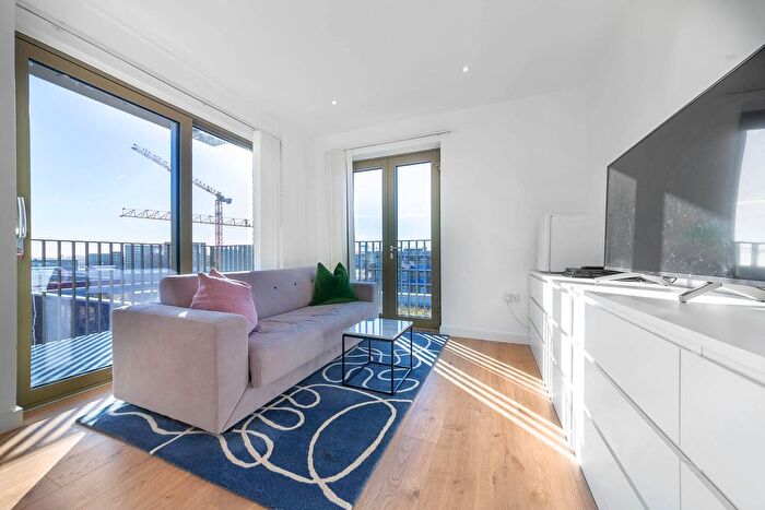 1 Bedroom Flat To Rent In Atlantis Avenue, London, E16