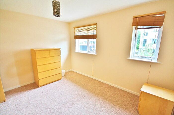 1 Bedroom Terraced House To Rent In Waverley Court, Woking, Surrey, GU22