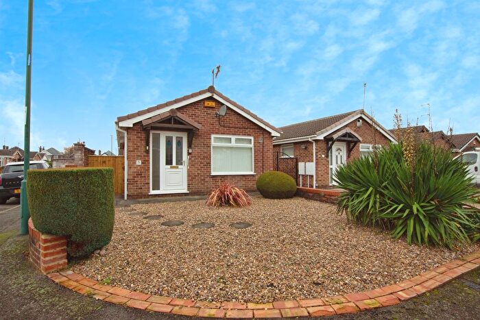 2 Bedroom Detached Bungalow For Sale In Wollaton Court, Nottingham, NG6