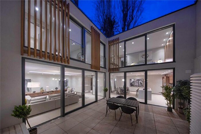 3 Bedroom Apartment To Rent In Manor Mews, Maida Vale, NW8