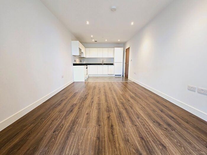 1 Bedroom Flat To Rent In Eastbury Road, Watford, WD19