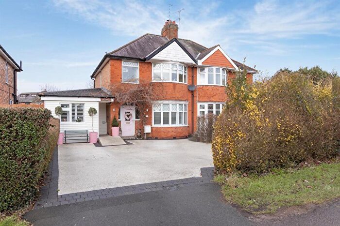 5 Bedroom House For Sale In Lutterworth Road, Blaby, Leicester, LE8