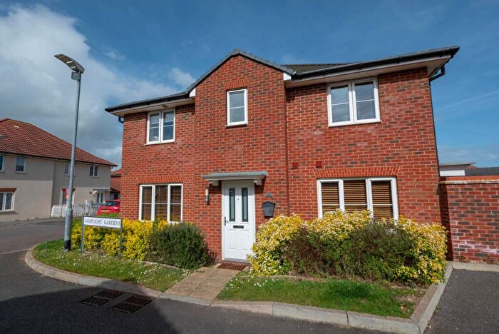 3 Bedroom Semi-Detached House For Sale In Lamplight Gardens, Aylesham, CT3