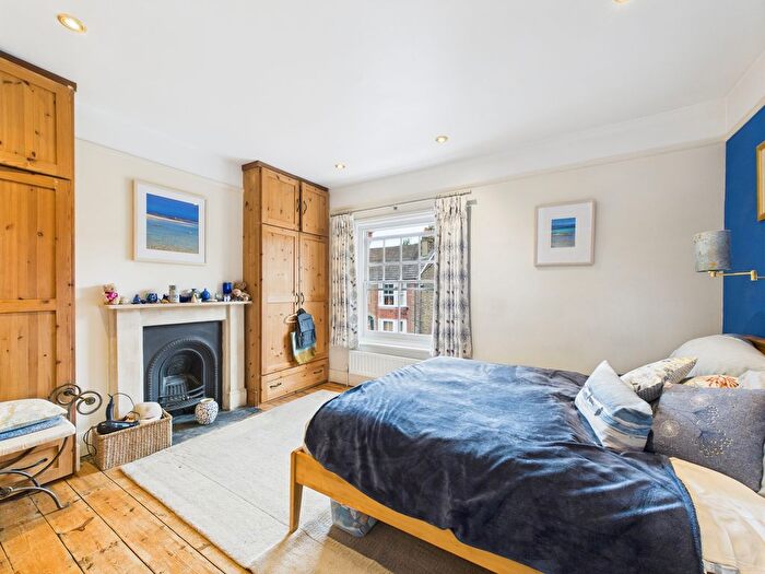3 Bedroom Terraced House For Sale In Denne Road, Horsham, RH12