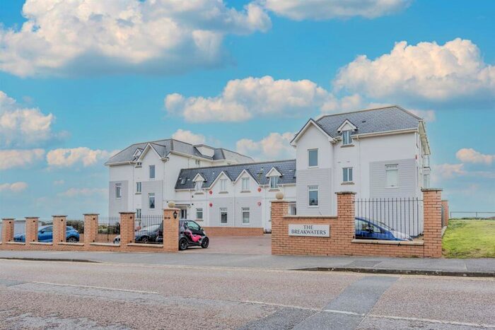 2 Bedroom Apartment To Rent In Southbourne Coast Road, Bournemouth, BH6